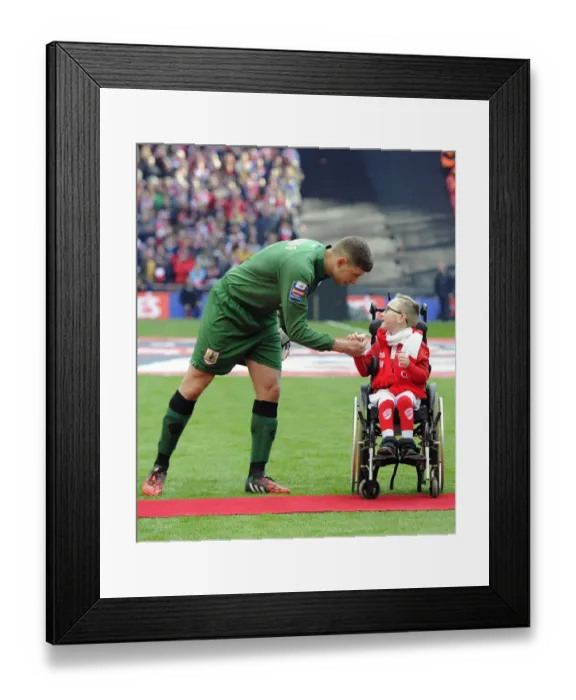 Framed Print : Bristol City FC: Oskar Pycroft and Frank Fielding in Action at the Johnstone's Paint Trophy Final, Wembley Stadium (2015) Framed Print : Bristol City FC: Oskar Pycroft and Frank Fielding in Action at the Johnstone's Paint Trophy Final, Wembley Stadium (2015)