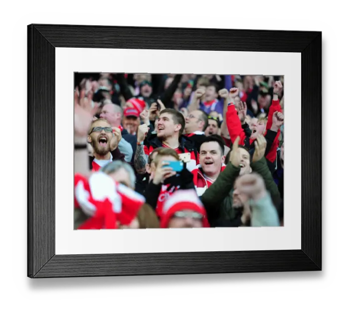 Framed Print : Bristol City Celebrate Johnstone's Paint Trophy Victory