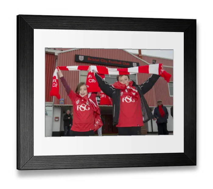 Framed Print : Thrilling Showdown at Wembley: Bristol City vs Walsall in the Johnstone's Paint Trophy Final