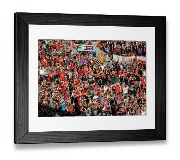 Framed Print : Bristol City Fans Celebrate at Wembley Stadium during the Johnstone's Paint Trophy Final against Walsall (2015) Framed Print : Bristol City Fans Celebrate at Wembley Stadium during the Johnstone's Paint Trophy Final against Walsall (2015)