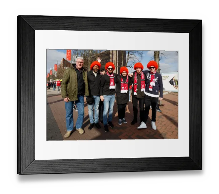 Framed Print : Thousands of Passionate Bristol City Fans Heading to Wembley Stadium for the Johnstones Paint Trophy Final Framed Print : Thousands of Passionate Bristol City Fans Heading to Wembley Stadium for the Johnstones Paint Trophy Final