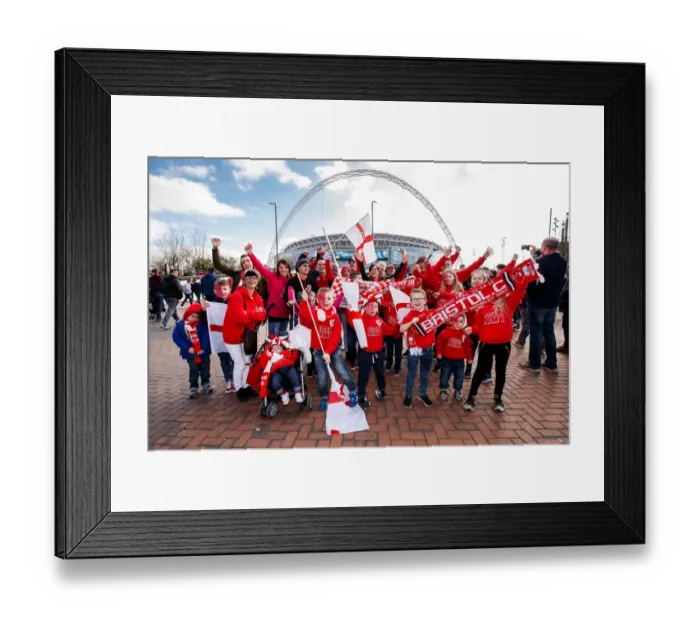 Framed Print : Thousands of Passionate Bristol City Fans Heading to Wembley Stadium for the Johnstones Paint Trophy Final