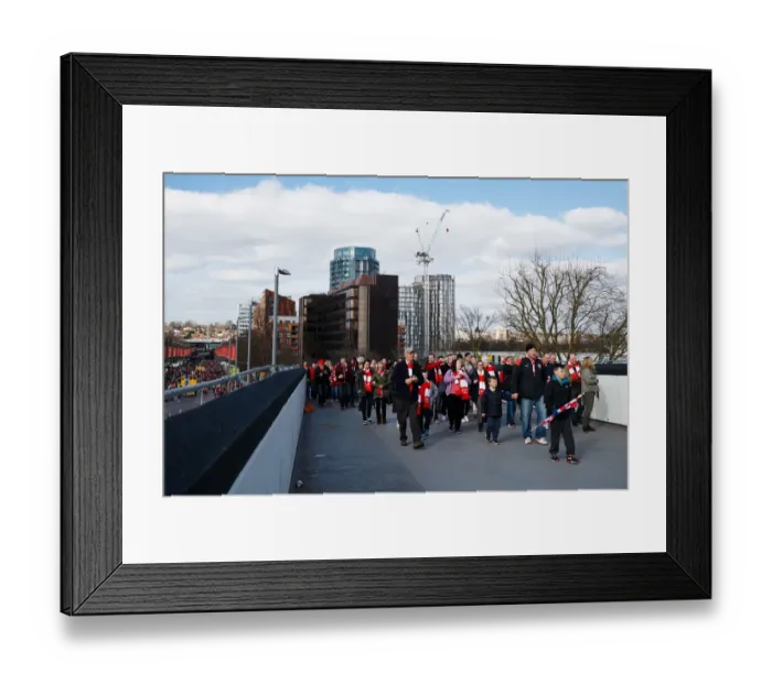 Framed Print : Thousands of Passionate Bristol City Fans Heading to Wembley Stadium for the Johnstones Paint Trophy Final Framed Print : Thousands of Passionate Bristol City Fans Heading to Wembley Stadium for the Johnstones Paint Trophy Final