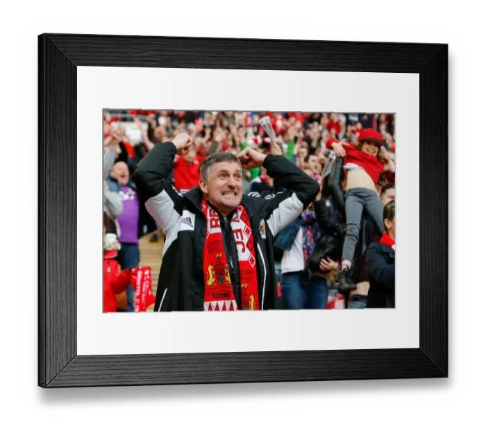 Framed Print : Bristol City FC: Thrilling Celebration After Scoring Second Goal in Johnstones Paint Trophy Final at Wembley Stadium