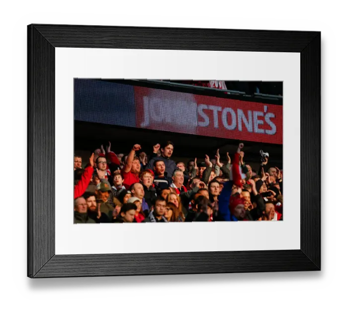 Framed Print : Bristol City FC Celebrates 2-0 Win and Football League Trophy Victory at Wembley Stadium