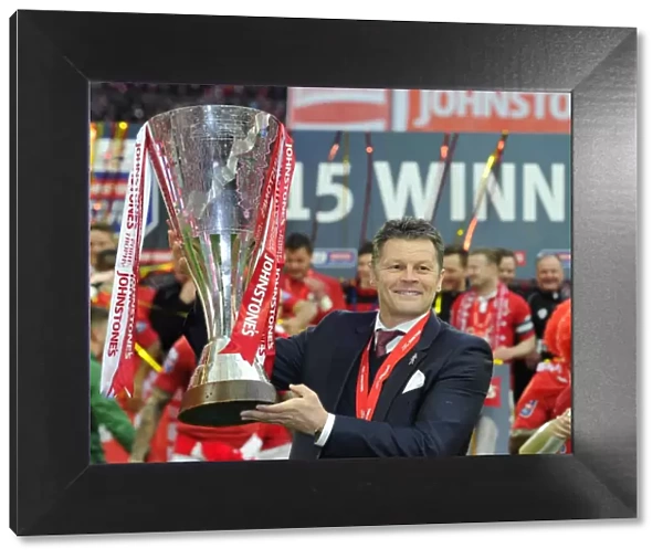 Bristol City FC: Steve Cotterill Celebrates Johnstone's Paint Trophy Victory at Wembley (2015)