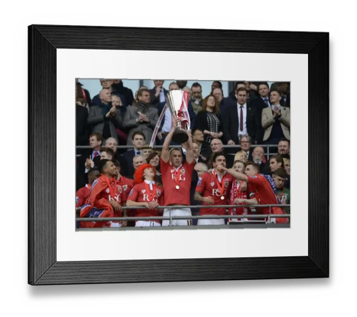 Framed Print : Bristol City Football Club: Aaron Wilbraham's Triumphant Lift of the Johnstone's Paint Trophy at Wembley Stadium (Bristol City v Walsall, JPT Final) Framed Print : Bristol City Football Club: Aaron Wilbraham's Triumphant Lift of the Johnstone's Paint Trophy at Wembley Stadium (Bristol City v Walsall, JPT Final)