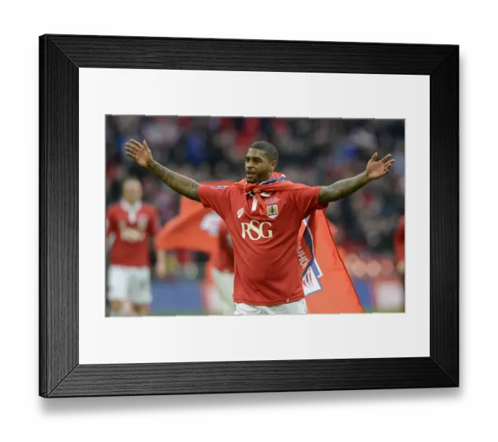 Framed Print : Bristol City's Mark Little Celebrates Johnstone's Paint Trophy Victory over Walsall at Wembley Stadium Framed Print : Bristol City's Mark Little Celebrates Johnstone's Paint Trophy Victory over Walsall at Wembley Stadium