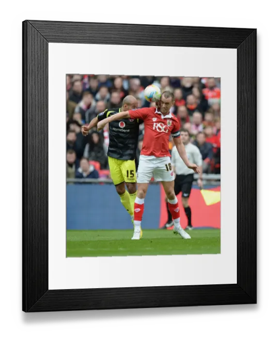 Framed Print : Bristol City vs Walsall: Intense Battle for the Ball - Johnstone's Paint Trophy Final, 2015