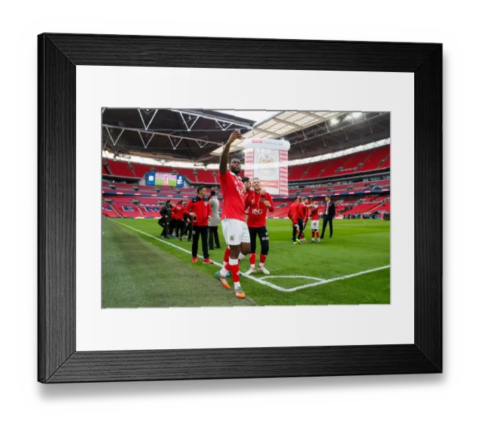 Framed Print : Bristol City FC: Jay Emmanuel-Thomas Selfie Celebration after 2-0 Johnstones Paint Trophy Win vs Walsall