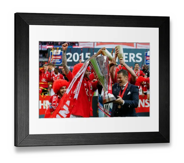 Framed Print : Bristol City FC: Steve Cotterill and Players Celebrate Johnstones Paint Trophy Victory Framed Print : Bristol City FC: Steve Cotterill and Players Celebrate Johnstones Paint Trophy Victory