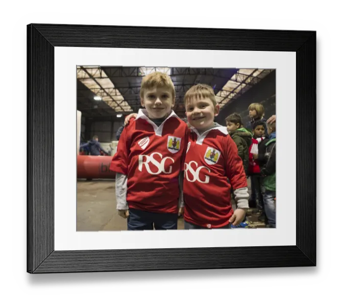 Framed Print : British Basketball League: Intense Showdown between Bristol Flyers and London Lions at SGS Wise Campus - 28 / 03 / 2015 Framed Print : British Basketball League: Intense Showdown between Bristol Flyers and London Lions at SGS Wise Campus - 28 / 03 / 2015