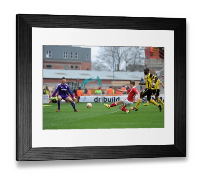 Framed Print : Bristol City's Joe Bryan Goes for Glory Against Barnsley, 2015 Framed Print : Bristol City's Joe Bryan Goes for Glory Against Barnsley, 2015