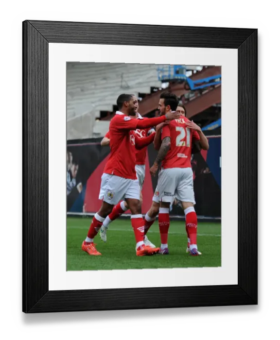 Framed Print : Bristol City: Marlon Pack Scores the Goal that Secured Promotion against Barnsley, Sky Bet League One, 2015 Framed Print : Bristol City: Marlon Pack Scores the Goal that Secured Promotion against Barnsley, Sky Bet League One, 2015
