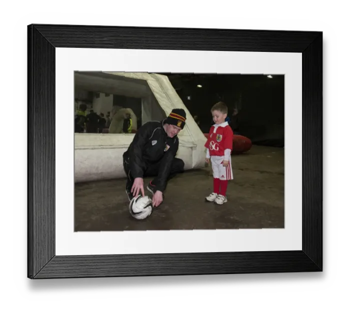 Framed Print : Clash at Ashton Gate: Bristol City vs Barnsley, Sky Bet League One (March 2015)