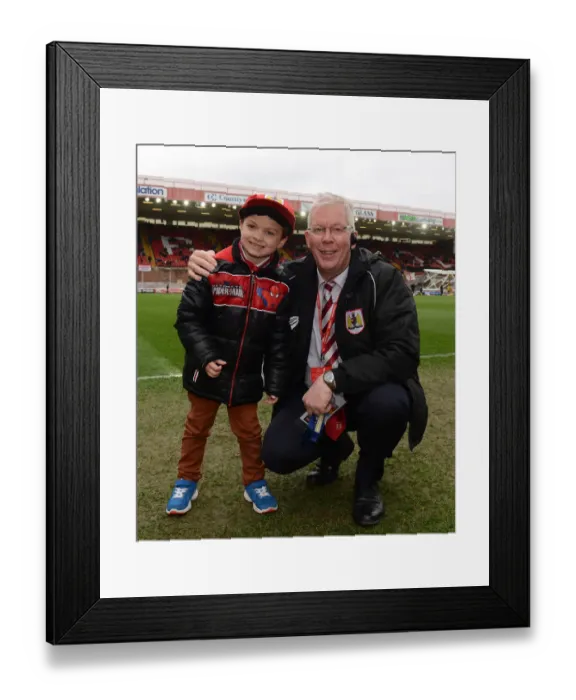Framed Print : Bristol City vs Barnsley: Intense Moment at Ashton Gate, Sky Bet League One (Mar. 2015) Framed Print : Bristol City vs Barnsley: Intense Moment at Ashton Gate, Sky Bet League One (Mar. 2015)