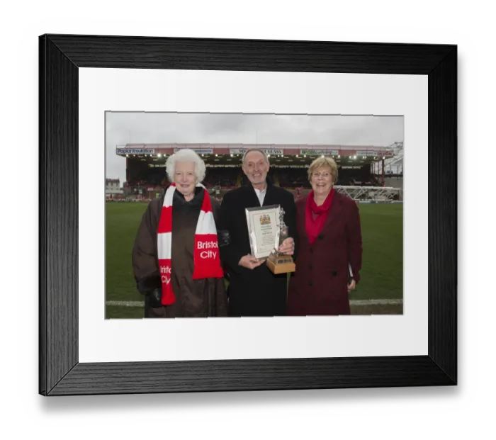Framed Print : Patrick Bamford Receives Trophy after Bristol City's Victory over Barnsley (28 / 03 / 2015) Framed Print : Patrick Bamford Receives Trophy after Bristol City's Victory over Barnsley (28 / 03 / 2015)