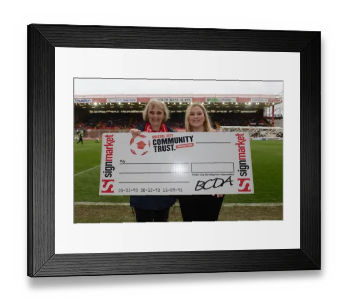 Framed Print : Bristol City vs Barnsley: Half Time Draw at Ashton Gate, Sky Bet League One Framed Print : Bristol City vs Barnsley: Half Time Draw at Ashton Gate, Sky Bet League One