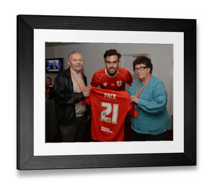 Framed Print : Marlon Pack in Action for Bristol City Against Barnsley, Sky Bet League One, 2015 Framed Print : Marlon Pack in Action for Bristol City Against Barnsley, Sky Bet League One, 2015
