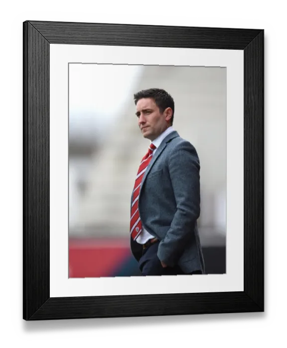 Framed Print : Lee Johnson Leads Barnsley at Ashton Gate: Bristol City vs Barnsley, Sky Bet League One, 2015 Framed Print : Lee Johnson Leads Barnsley at Ashton Gate: Bristol City vs Barnsley, Sky Bet League One, 2015