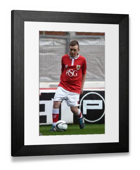 Framed Print : Bristol City vs Barnsley: Mascot at Ashton Gate for Sky Bet League One Clash on March 28, 2015 Framed Print : Bristol City vs Barnsley: Mascot at Ashton Gate for Sky Bet League One Clash on March 28, 2015