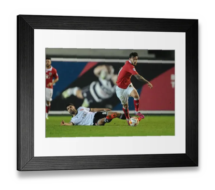 Framed Print : Marlon Pack Escapes Yaser Kasim's Grasp: Intense Moment from Bristol City vs Swindon Town, Sky Bet League One, 2015