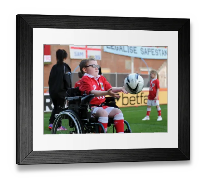 Framed Print : Bristol City vs Swindon Town: Sky Bet League One Showdown at Ashton Gate Stadium - 8 April 2015 Framed Print : Bristol City vs Swindon Town: Sky Bet League One Showdown at Ashton Gate Stadium - 8 April 2015