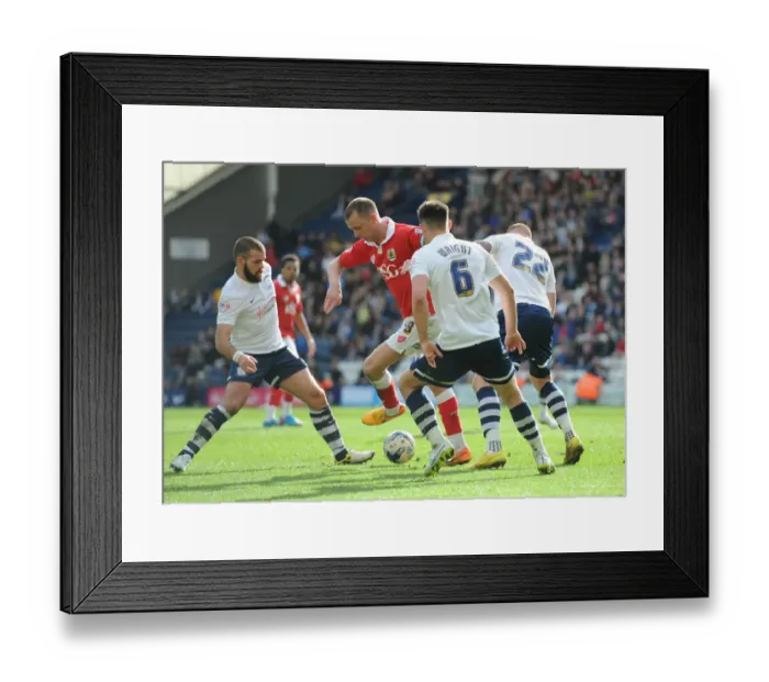 Framed Print : Aaron Wilbraham Fights Off Pressure at Preston North End vs. Bristol City, 11 / 04 / 2015 Framed Print : Aaron Wilbraham Fights Off Pressure at Preston North End vs. Bristol City, 11 / 04 / 2015