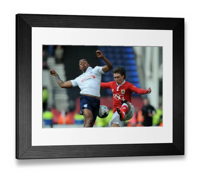 Framed Print : Luke Freeman Shut Down: Preston North End vs. Bristol City, 11-04-2015