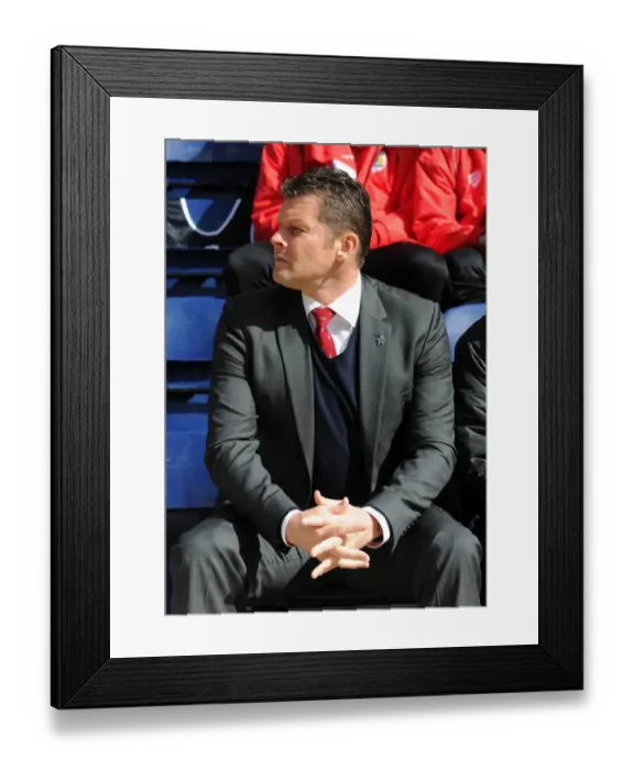 Framed Print : Steve Cotterill Guides Bristol City at Preston North End, April 2015