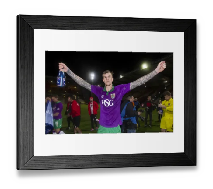 Framed Print : Bradford City vs. Bristol City: Aden Flint's Goal Celebration - Promotion to Sky Bet Championship (April 14, 2015) Framed Print : Bradford City vs. Bristol City: Aden Flint's Goal Celebration - Promotion to Sky Bet Championship (April 14, 2015)
