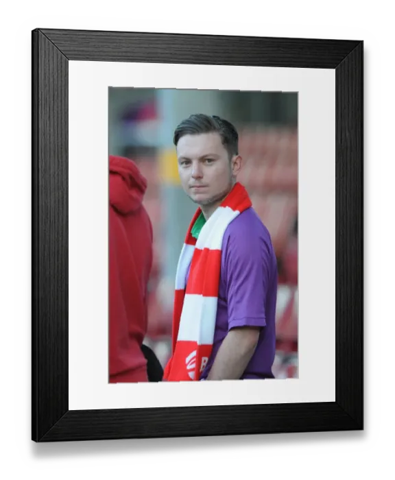 Framed Print : Bradford City vs. Bristol City: A Fan's Passion (April 14, 2015, Sky Bet League One) Framed Print : Bradford City vs. Bristol City: A Fan's Passion (April 14, 2015, Sky Bet League One)