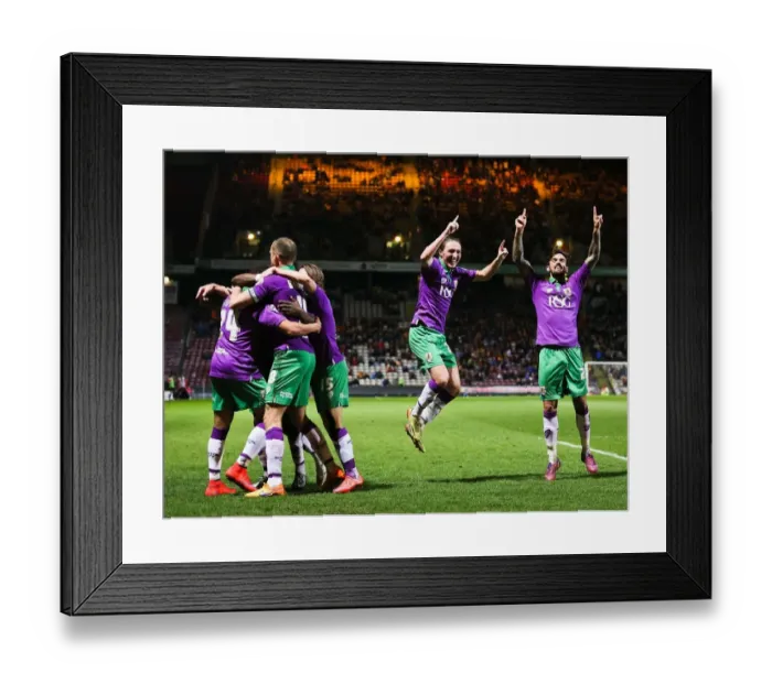Framed Print : Five-Goal Thrill: Bradford City vs. Bristol City (Sky Bet League One Promotion)