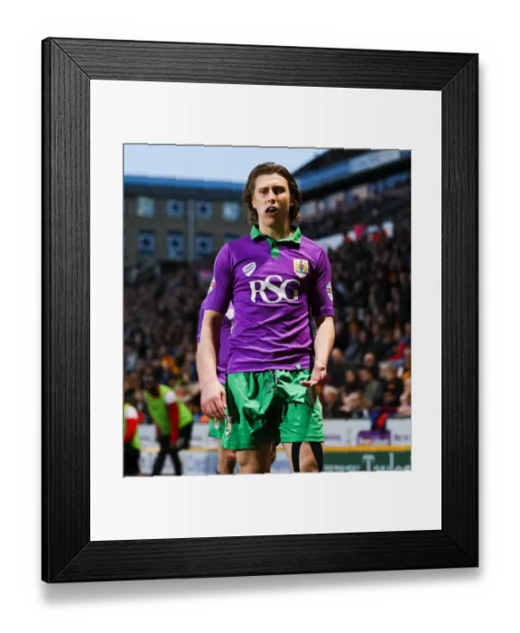 Framed Print : Bradford vs. Bristol City: Luke Freeman's Determined Performance (Promotion Clash)