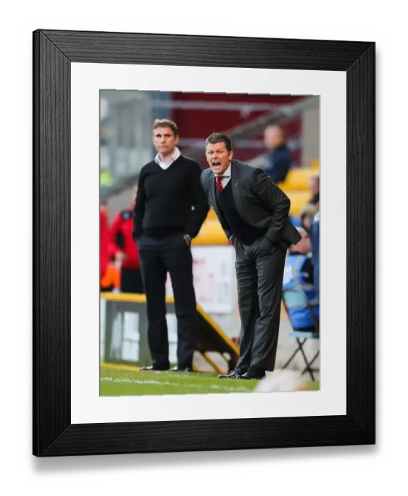Framed Print : Steve Cotterill and Promotion-Bound Bristol City Celebrate Victory over Bradford City in League One Decider Framed Print : Steve Cotterill and Promotion-Bound Bristol City Celebrate Victory over Bradford City in League One Decider