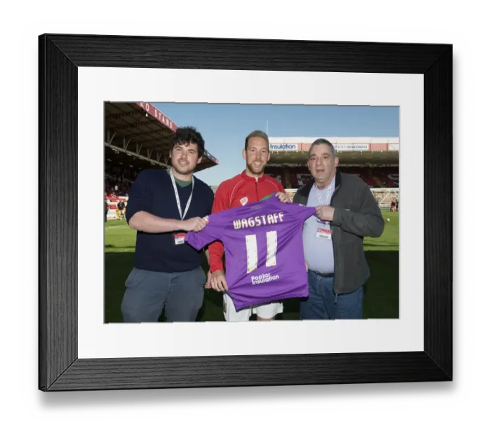 Framed Print : Bristol City vs Coventry City: Scott Wagstaff in Action at Ashton Gate, 2015