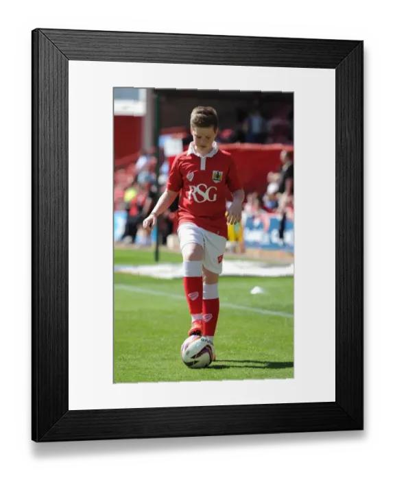 Framed Print : Intense Rivalry: A Sea of Passionate Fans - Bristol City vs Coventry City, Sky Bet League One Framed Print : Intense Rivalry: A Sea of Passionate Fans - Bristol City vs Coventry City, Sky Bet League One
