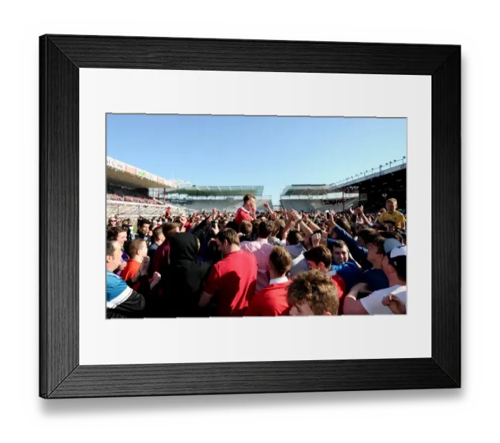 Framed Print : Bristol City Crowned Champions: Euphoric Fans Invade Pitch