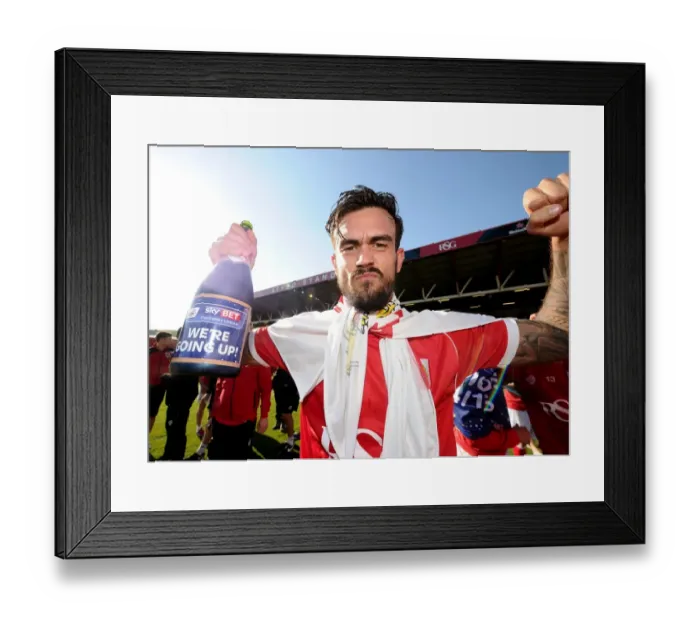 Framed Print : Bristol City's Marlon Pack Rejoices: League One Championship Glory Framed Print : Bristol City's Marlon Pack Rejoices: League One Championship Glory