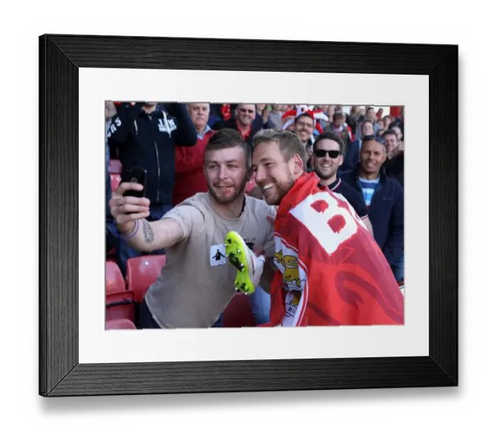 Framed Print : Bristol City's Scott Wagstaff and Fan Share a Selfie Moment at Ashton Gate, April 2015 Framed Print : Bristol City's Scott Wagstaff and Fan Share a Selfie Moment at Ashton Gate, April 2015