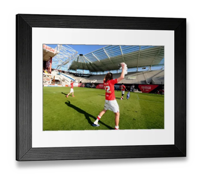 Framed Print : Exultant Moment: Luke Ayling and Jay Emmanuel-Thomas Celebrate at Ashton Gate