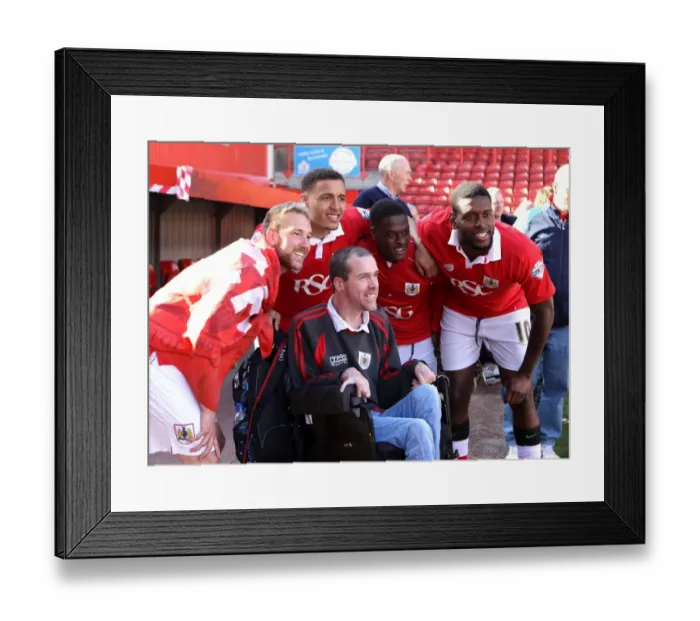 Framed Print : Fans and Players Celebrate Together: Jay Emmanuel-Thomas, Kieran Agard, James Tavernier, and Scott Wagstaff of Bristol City with a Supporter