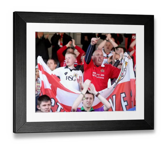 Framed Print : Bristol City Fans in Full Force at Ashton Gate: Bristol City vs Coventry City, Sky Bet League One (18-04-2015) Framed Print : Bristol City Fans in Full Force at Ashton Gate: Bristol City vs Coventry City, Sky Bet League One (18-04-2015)