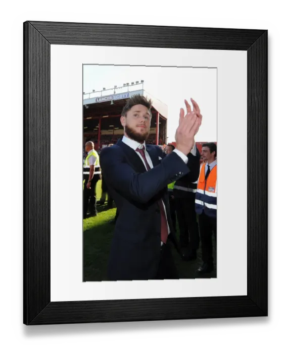 Framed Print : Bristol City's Wes Burns Celebrates with Fans after Goal against Coventry City, April 2015 Framed Print : Bristol City's Wes Burns Celebrates with Fans after Goal against Coventry City, April 2015