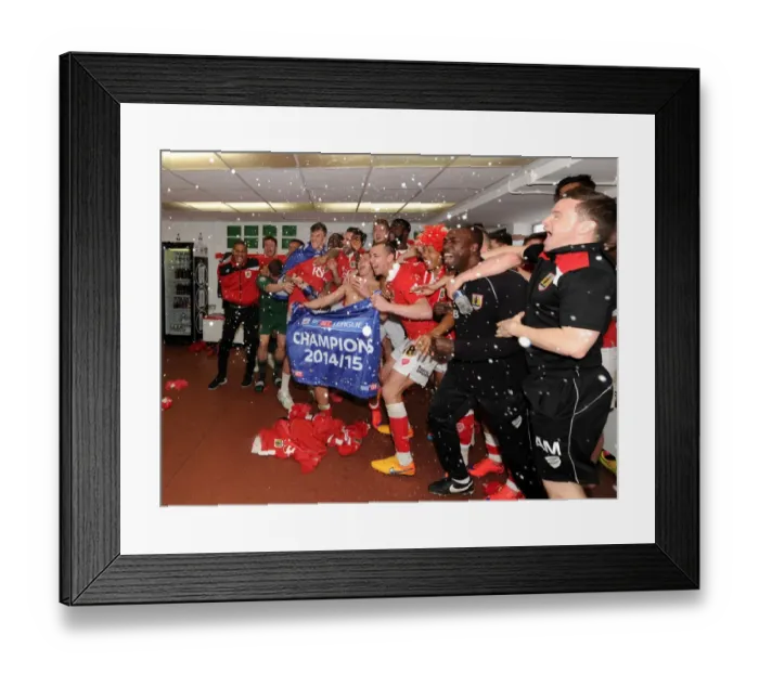 Framed Print : Bristol City Claim League Victory: Thrilling Celebrations at Ashton Gate (18-04-2015)