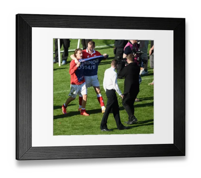 Framed Print : Bristol City Footballers Luke Freeman and Aaron Wilbraham Exit Tunnel, Ready to Celebrate Victory Against Coventry City (180415) Framed Print : Bristol City Footballers Luke Freeman and Aaron Wilbraham Exit Tunnel, Ready to Celebrate Victory Against Coventry City (180415)