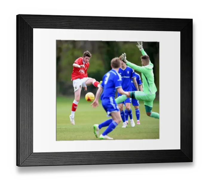 Framed Print : Bristol City's Tom Fry Shoots Wide Against Ipswich Town U21s Framed Print : Bristol City's Tom Fry Shoots Wide Against Ipswich Town U21s