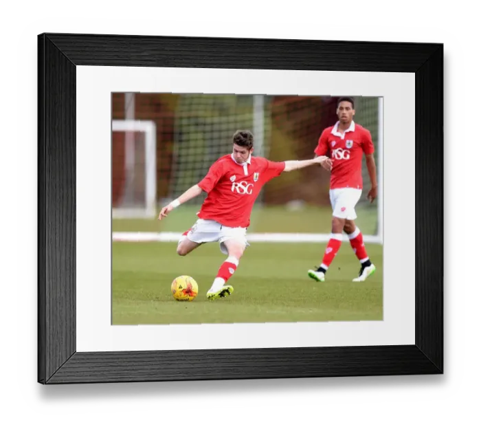 Framed Print : Bristol City U21s Training: Failing against Ipswich Town, November 2014 Framed Print : Bristol City U21s Training: Failing against Ipswich Town, November 2014