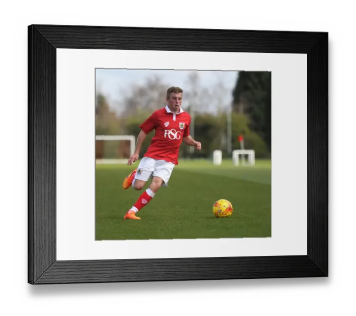 Framed Print : Bristol City's Joe Morrell in Action Against Ipswich U21s, 10 / 11 / 2014