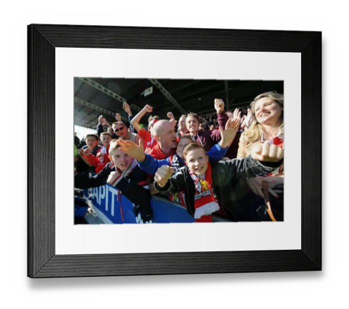 Framed Print : Thrilling Away Day: Chesterfield vs. Bristol City, Sky Bet League One (25.04.2015)